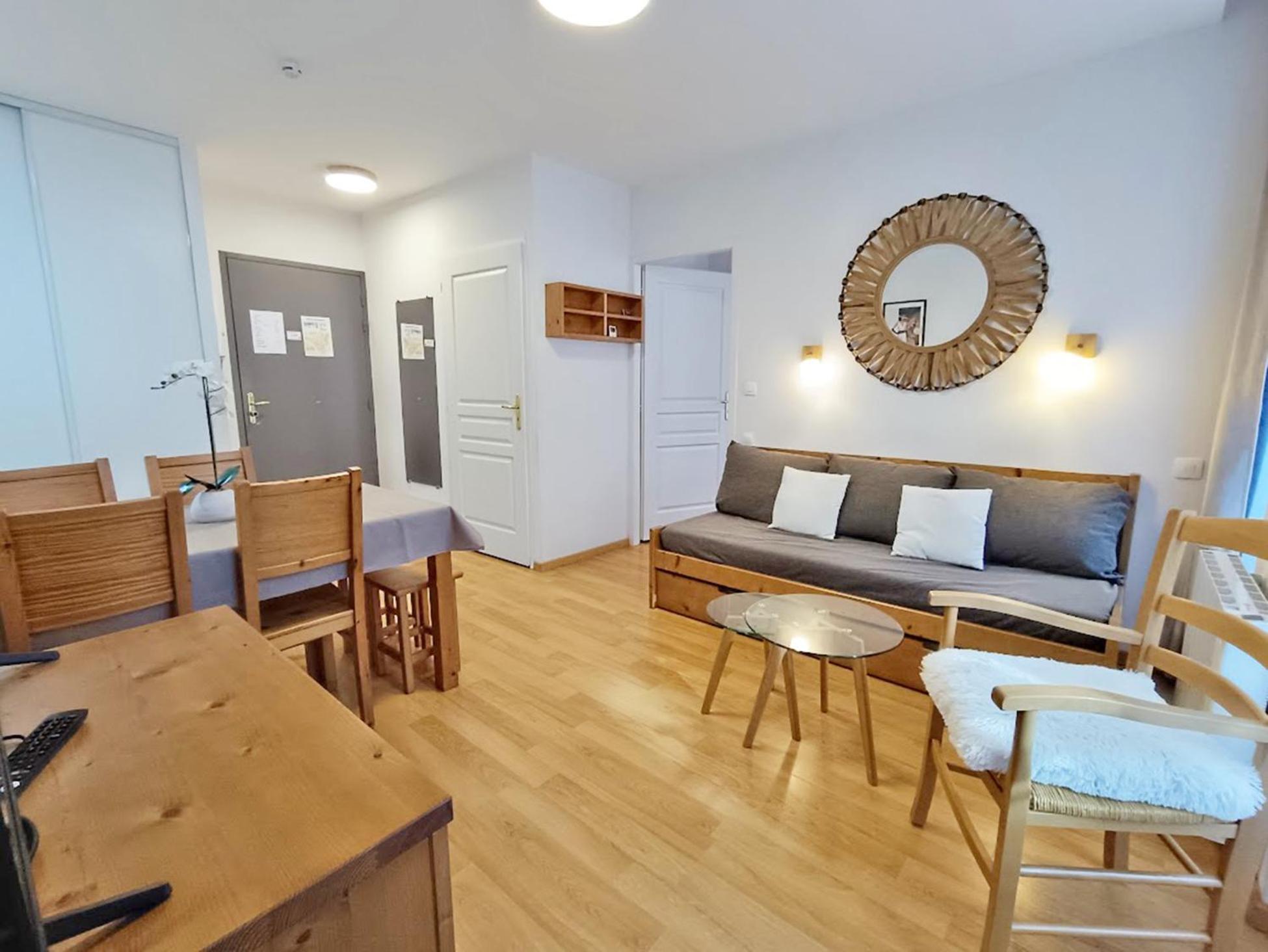 L'Eterlou, T3, Centre Luchon, Wifi, Casier A Skis, Ascenseur, 6 Personnes Bagnères-de-Luchon Екстериор снимка