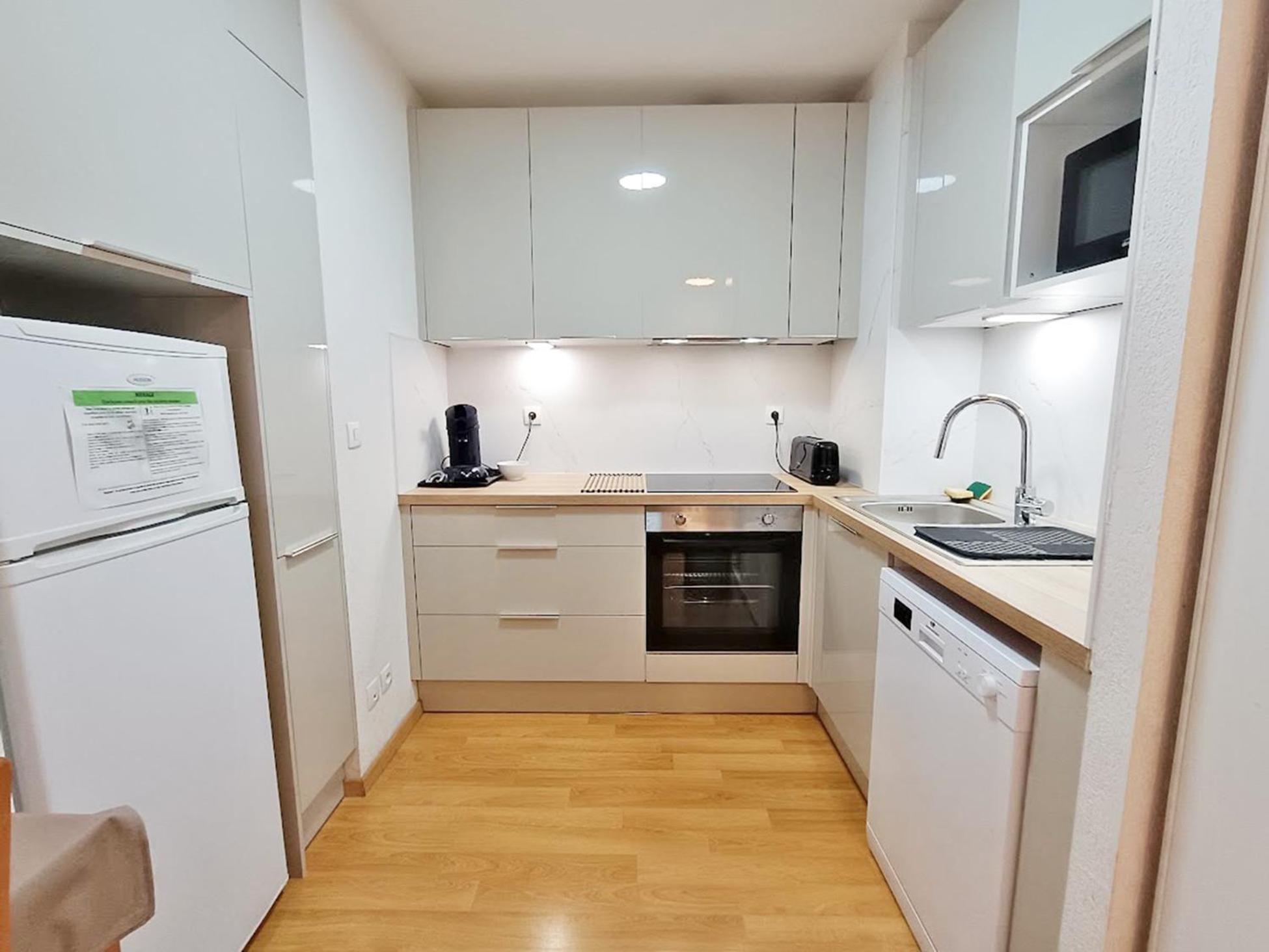 L'Eterlou, T3, Centre Luchon, Wifi, Casier A Skis, Ascenseur, 6 Personnes Bagnères-de-Luchon Екстериор снимка